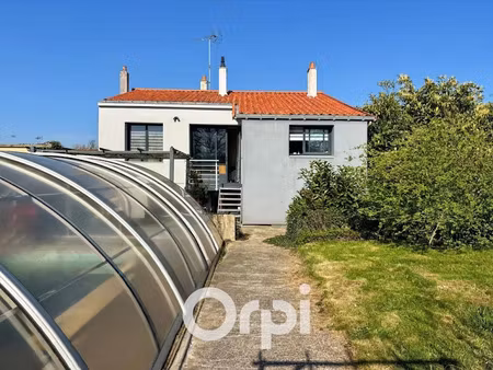 vente maison 4 pièces 134 m² à la chaize-le-vicomte (85310)  269 000 €
