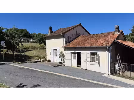 vente maison 4 pièces 90 m² à nontron (24300)  55 000 €