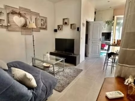 deux pièces au centre ville de beausoleil