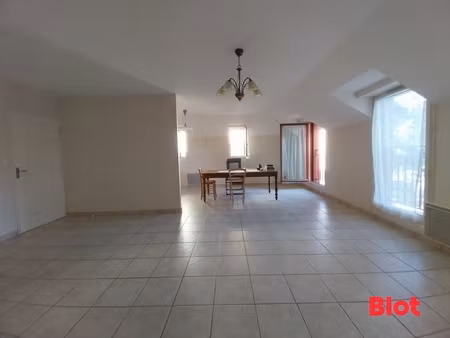 à louer cancale - appartement t3 - 72.50 m² - 755€/mois c.c