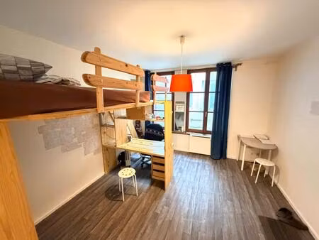 à louer – studio non meublé – rue battant à besançon