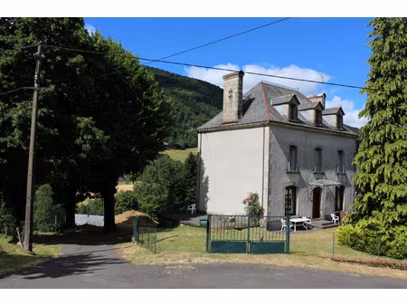 maison bourgeoise dans la vallee du mars