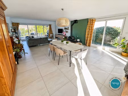 vente maison 7 pièces  216.00m²  mennecy