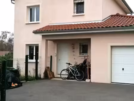 villa récente t5 dans lotissement sécurisé