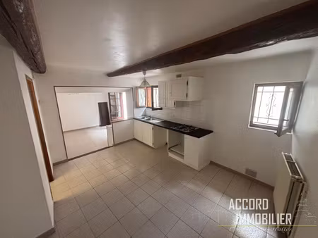 puisserguier !! maison de village t3 avec combles aménageabl