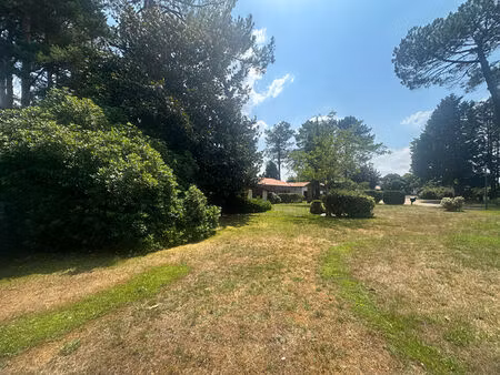 seignosse terrain à bâtir de 679m² au calme. 30% emprise-r+1