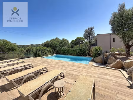 appartement t2 récent avec piscine à 3 minutes des plages