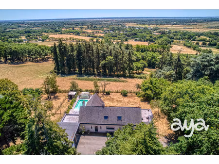 entre nantes et la baule – maison de 250 m² sur plus de 6 hec