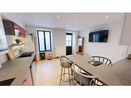 exclusivité - à vendre - maison de caractère au coeur de nivolas-vermelle