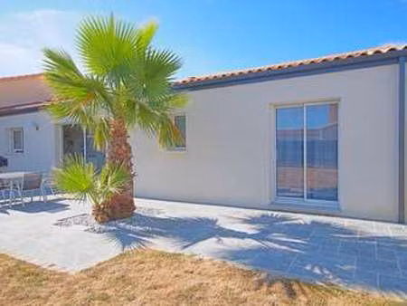 vente maison à sainte-foy (85150) : à vendre / 100m² sainte-foy