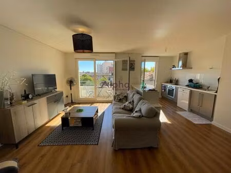 appartement t3 climatise centre ville avec parking residence grand angle