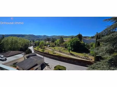 charmant studio meublé avec balcon et vue dégagée à gréoux-les-bains - 110 000 €