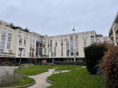 parking / box chatou