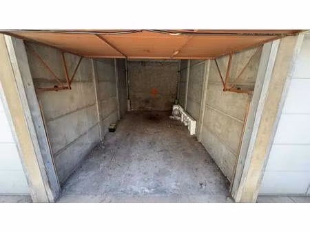 garage/box