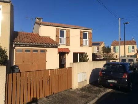 pavillon t4 de 93 m² à louer à carcassonne  hameaux de maquens  avec jardin  garage et dép