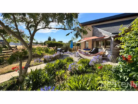 maison d'architecte à 1.2 km des plages