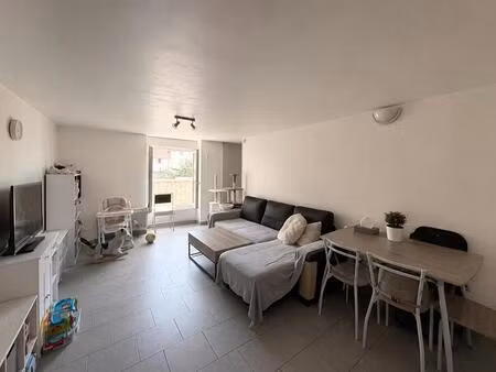 t4 86 m² centre ville lons le saunier - vendu loué - bonne rentabilité - 129 000
