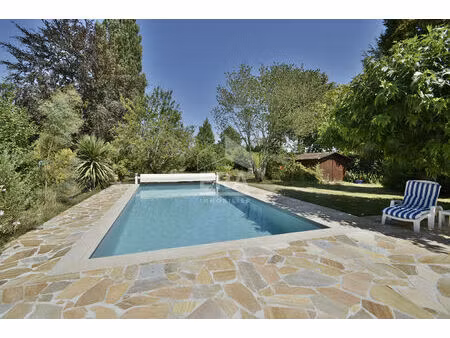 maison d'exception à vendre à le tremblay sur mauldre - 7 pièces  piscine  calme absolu