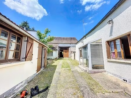 située à michery 