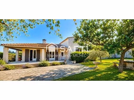 au calme  dans un environnement recherché ! maison 3 chambres sur un terrain de 1 860 m² e