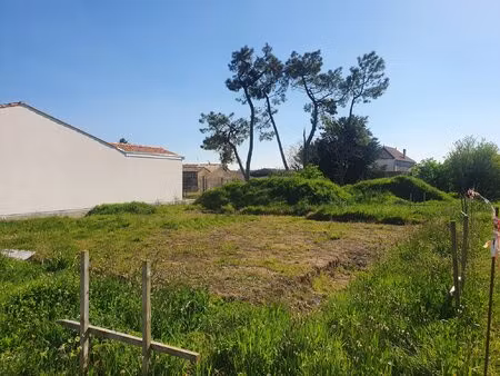 terrain à bâtir de 518 m²