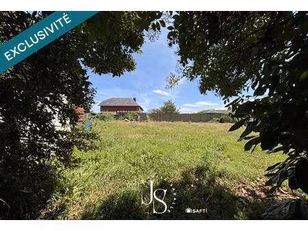 terrain 811m² au calme  proche commodités