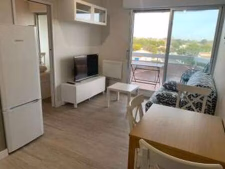 location appartement 2 pièces à saint-gilles-croix-de-vie croix de vie (85800) : à louer 2