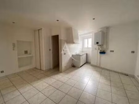 location appartement 2 pièces à trélazé (49800) : à louer 2 pièces / 44m² trélazé