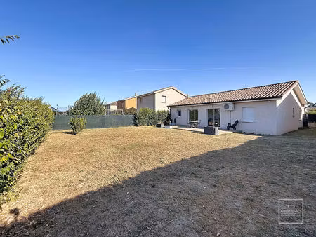 maison avec terrain  3 chambres  prestations