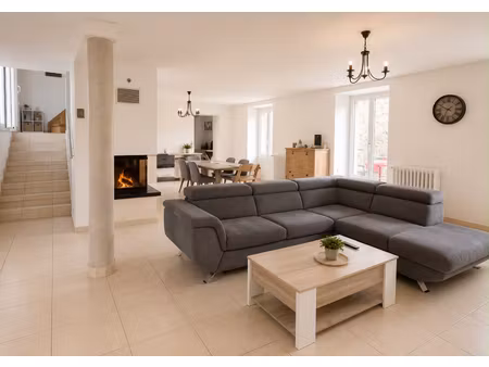 maison familiale 4 chambres  piscine