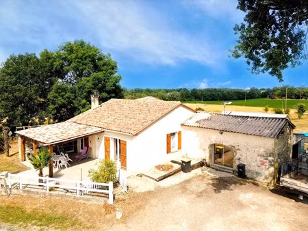 maison de plain-pied avec studio  grange et vue campagne