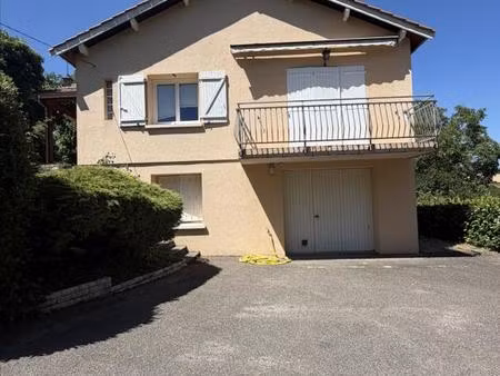 maison familiale de 155 m² sur 2 800 m² de terrain