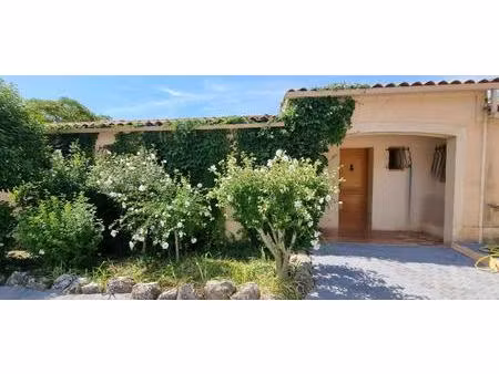 grande villa de plain pied t5 sur 1400 m² de terrain piscinable
