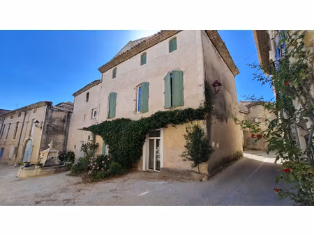 maison de ville à saint marcel d'ardèche de 148m² habitables - 4 chambres - espace exterie