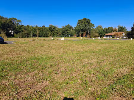 terrain à bâtir ondres 653 m2