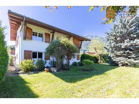 chalet familial avec jardin au coeur de saint-lary