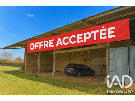 vente ferme 4 pièces 10 m² à la magdeleine (16240)  30 000 €