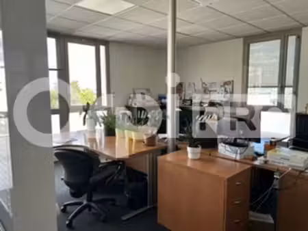 vente bureaux limas 69400 407m²