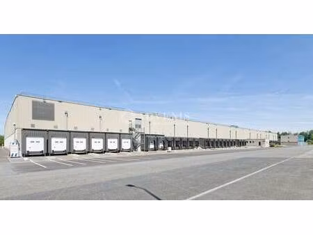 location entrepôt ploumagoar 22970 4073m² à 23494m²