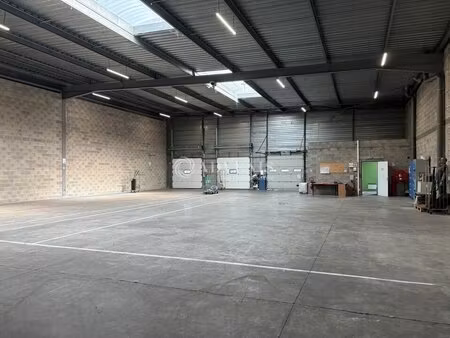 location entrepôt strasbourg 67000 597m²