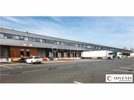 location local d’activités bruges 33520 2259m²