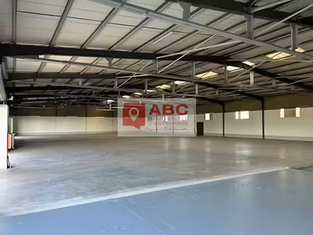 location local d’activités saint gilles 30800 375m² à 1950m²