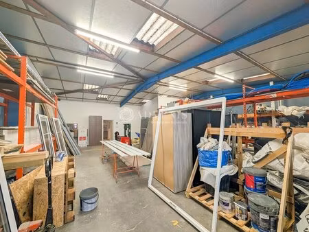 location local d’activités taden 22100 240m²