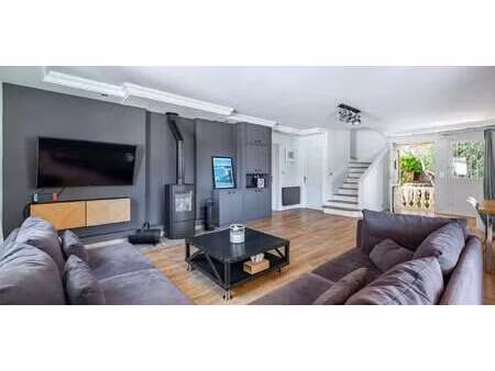 maison avec piscine drap (06)
