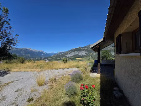 vente maison 4 pièces 90 m² enchastrayes (04400)