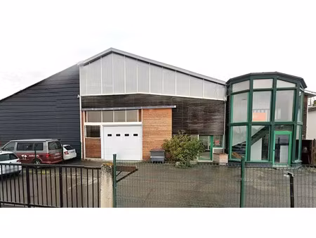 location local d'activités fenouillet 460 m²