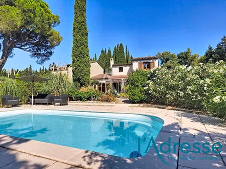 coup de coeur ! charmante villa 5 p. 126 m2 avec piscine sur un terrain de 700 m² !