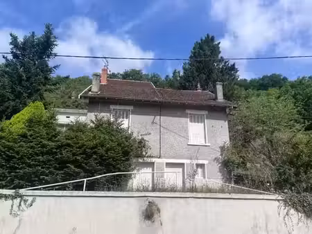 vente maison 7 pièces 209 m² à capdenac (46100)  82 950 €