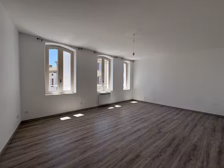 location appartement 3 pièces 86m² castelnaudary 11400