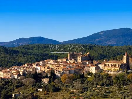 authentique maison de village avec terrasses et vue panoramique – callian